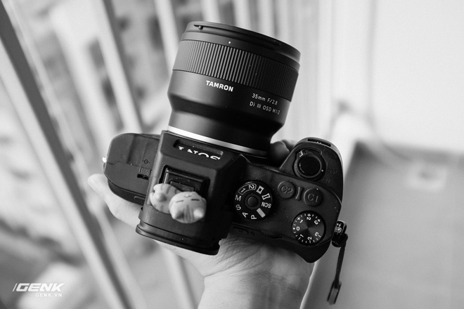 Đánh giá ống kính Tamron 35mm và 24mm III OSD M1:2: Giá rẻ, đa dụng nhưng chưa hoàn hảo - Ảnh 14. Đánh giá ống kính Tamron 35mm và 24mm III OSD M1:2: Giá rẻ, đa dụng nhưng chưa hoàn hảo - Ảnh 14.