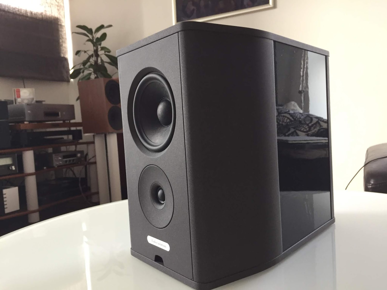 loa AudioSolutions Figaro B black