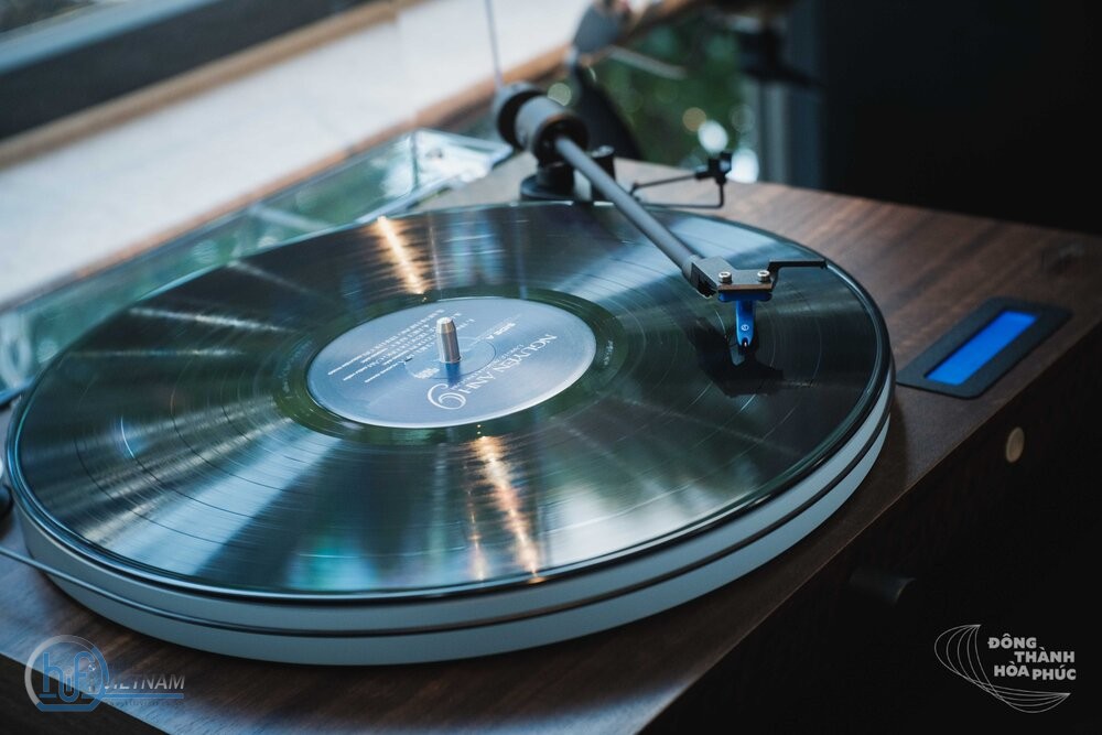 Pro-Ject_Jukebox_S2_Turntable_Đông_Thành_Hòa_Phúc (11 of 21).jpg