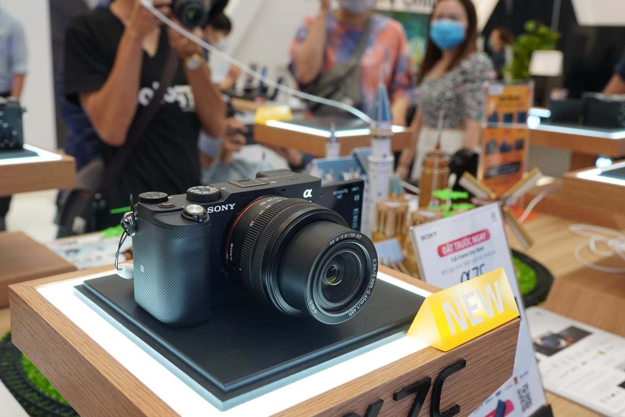 Sony A7C và ống kính FE 28-60mm F4-5.6 ra mắt tại Việt Nam