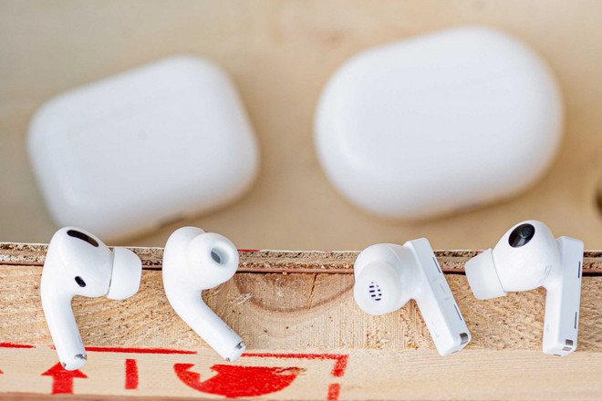 AirPods Pro (trái) và FreeBuds Pro đều cung cấp chất lượng âm thanh vượt trội  /// Ảnh chụp màn hình GSMArena