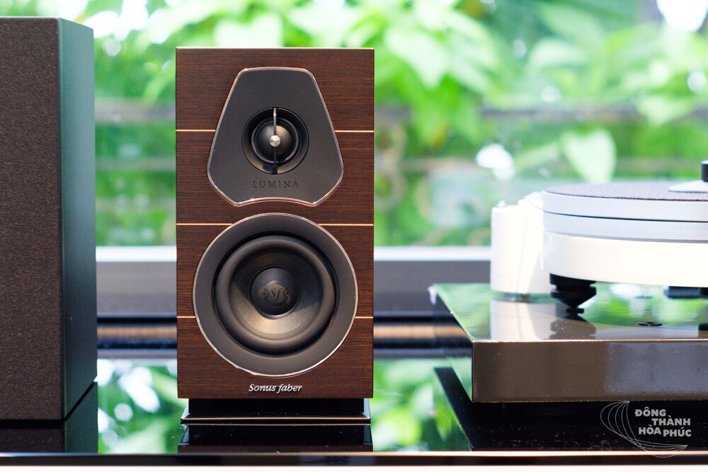 SonusFaber_Lumina1_Wenge_Dong_Thanh_Hoa_Phuc (2 of 5).jpg