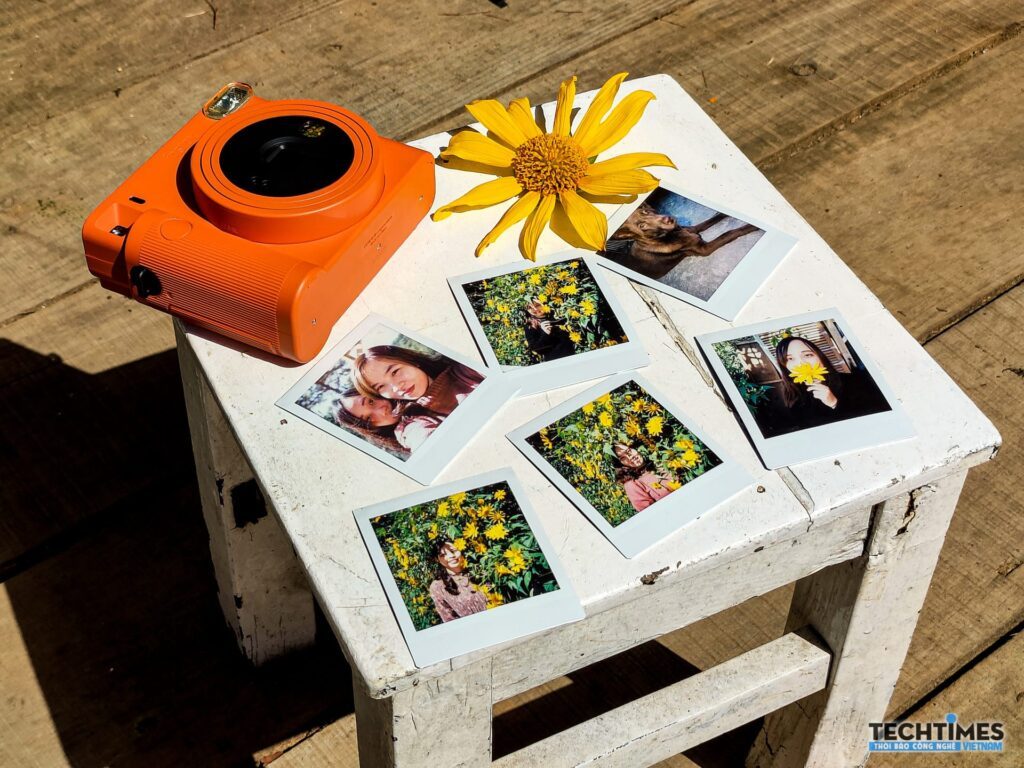 Trên tay Fujifilm Instax SQ1: Máy chụp ảnh lấy liền thú vị, giá 3 triệu đồng