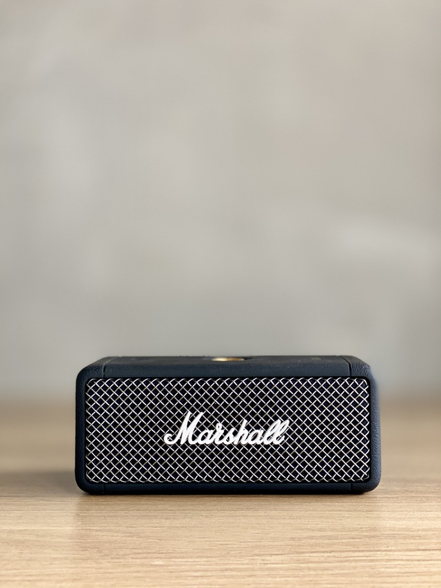 Loa bluetootch Marshall Emberton: Nhỏ xinh, âm thanh xịn - Ảnh 4.