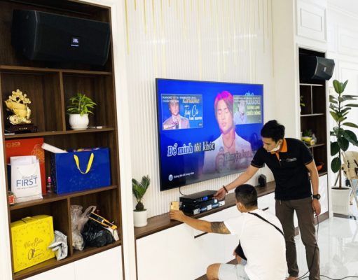 Một phòng karaoke gia đình