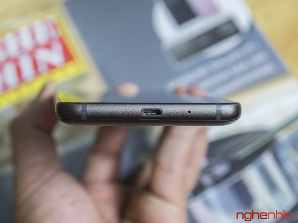 Mở hộp Nokia 2 chính hãng: nhỏ gọn đầm tay, điểm nhấn pin dung lượng lớn ảnh 6