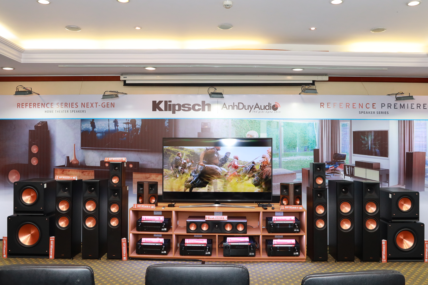 Phòng demo xem phim của Anh Duy Audio: Trình diễn các thiết bị loa dòng Reference của Klipsch, Jamo, Denon, Definity Technology...