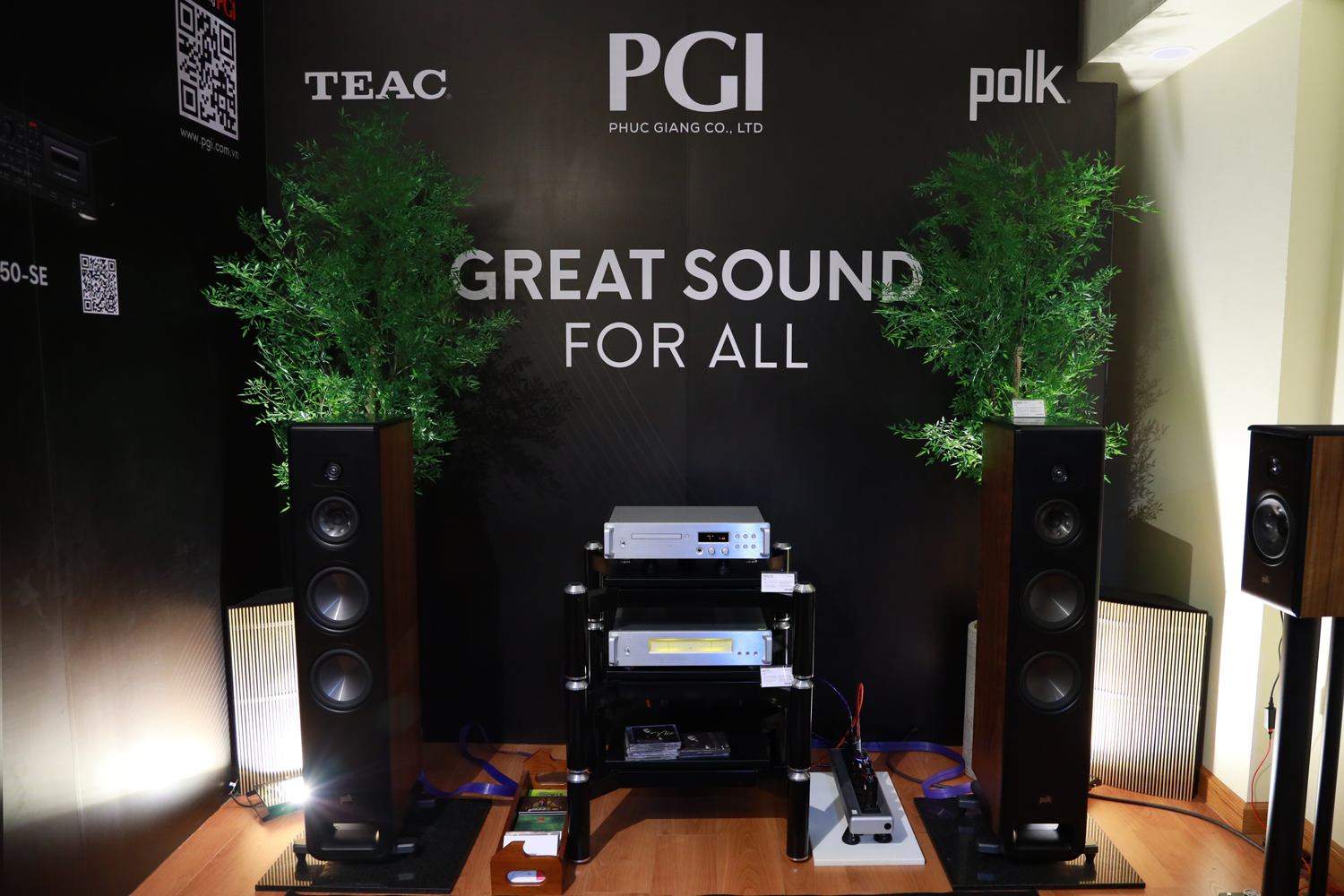 Phòng demo Phúc Giang - PGI: Trình diễn các thiết bị của TEAC và Polk Audio