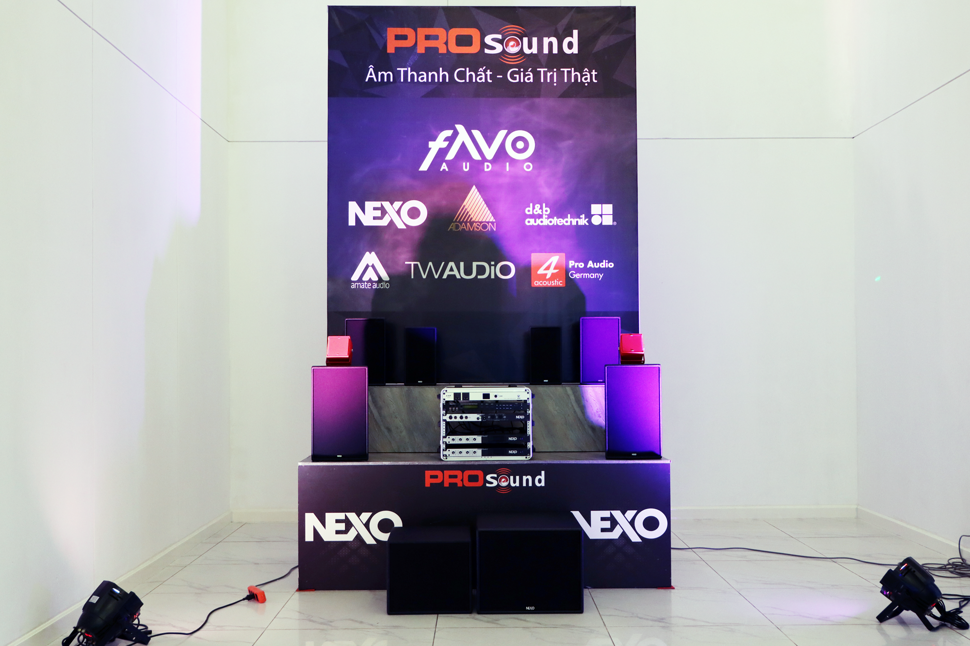 Cụm trưng bày của Prosound với các thương hiệu nổi tiếng: Adamson, Nexo, d&b audiotechnik...