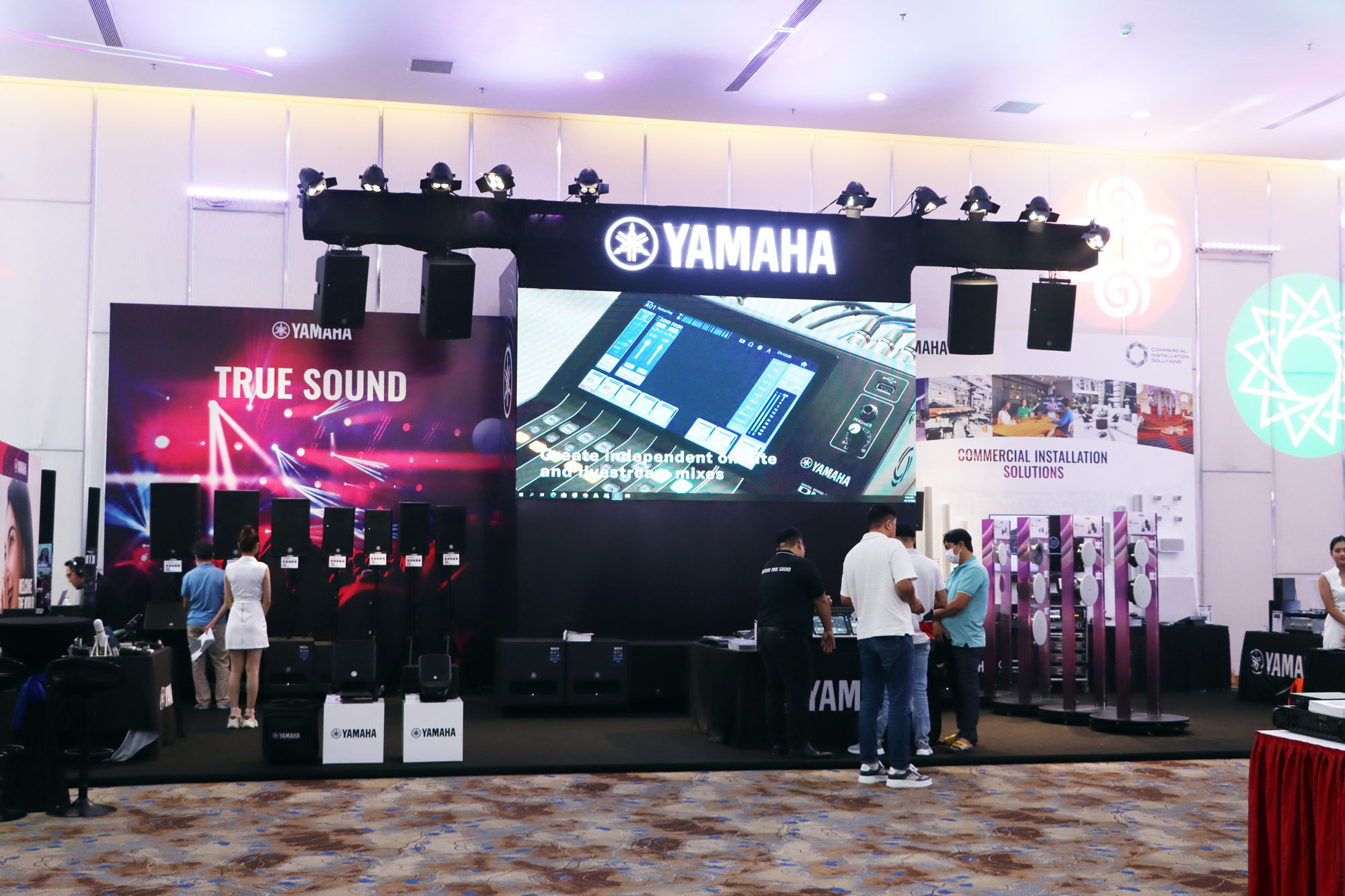 Gian trưng bày & demo sản phẩm của Yamaha