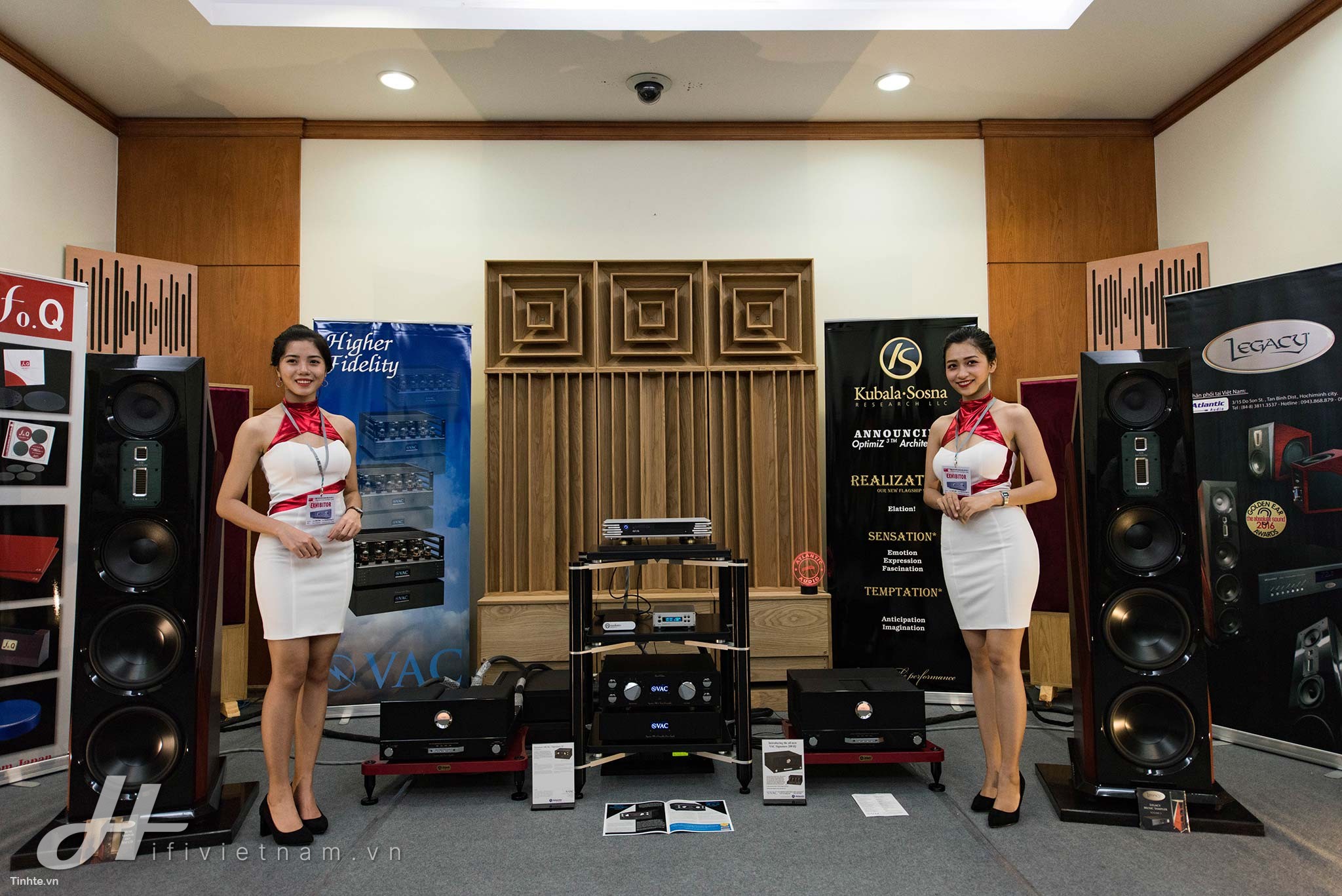 Đang tải AV_Show_2017_Tinhte_57.jpg…