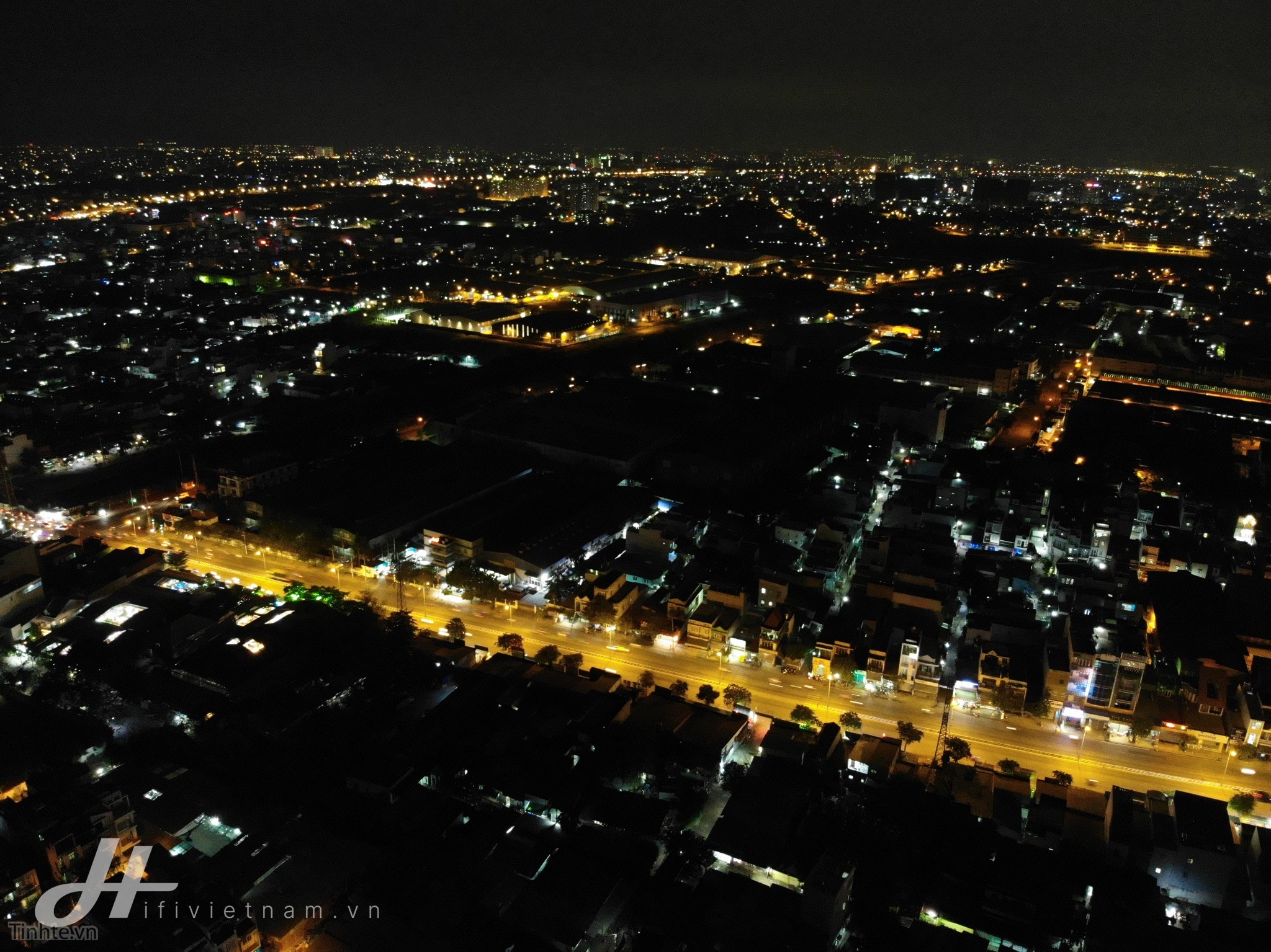 Đang tải tinhte-dji-mavic-air-8.JPG…