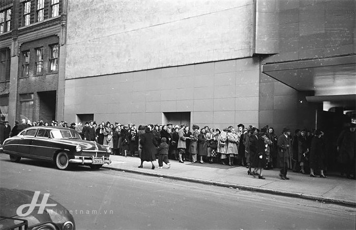 Đang tải 59ad111a78f0b-vintage-photographs-new-york-street-life-stanley-kubrick-05-59a947045a92f__700.jpg…