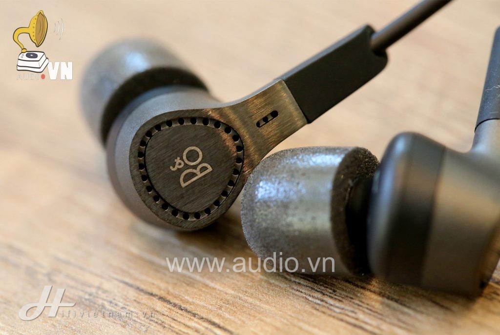 B&O BeoPlay H3 (2)