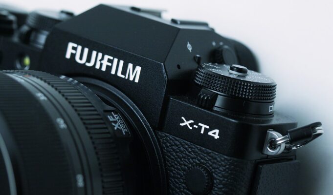 Cuối cùng Fujifilm cũng sửa lỗi sai của mình khi hỗ trợ ống kính bên thứ ba
