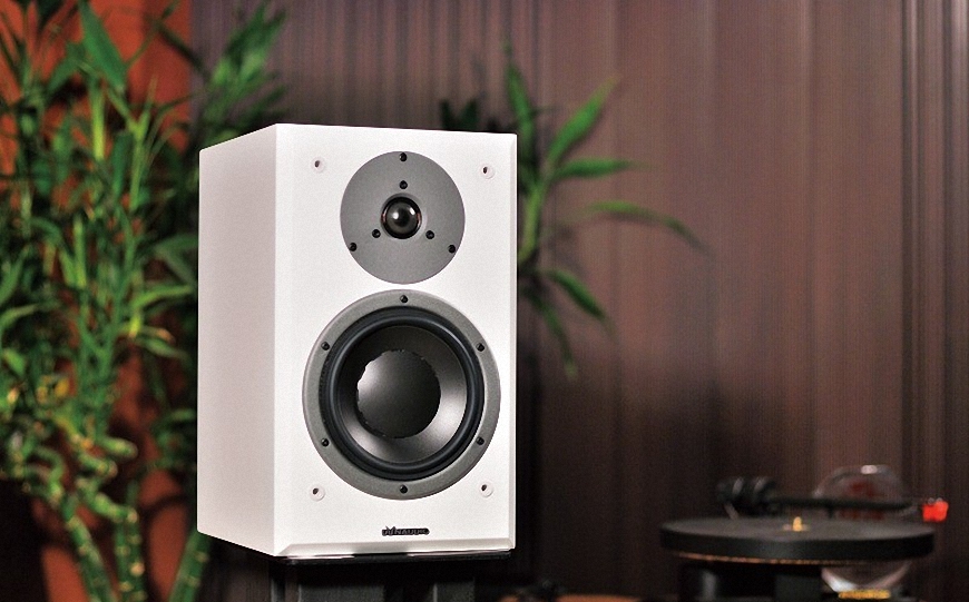Loa Dynaudio Emit M10