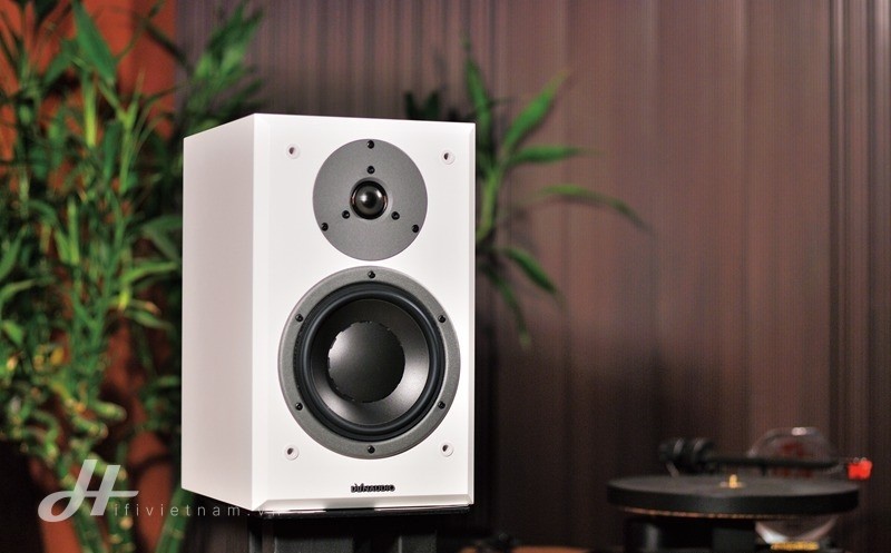 Loa Dynaudio Emit m20