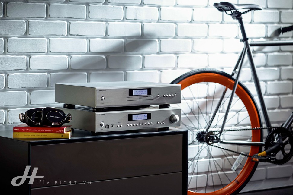 ampli Rotel A 14 chat