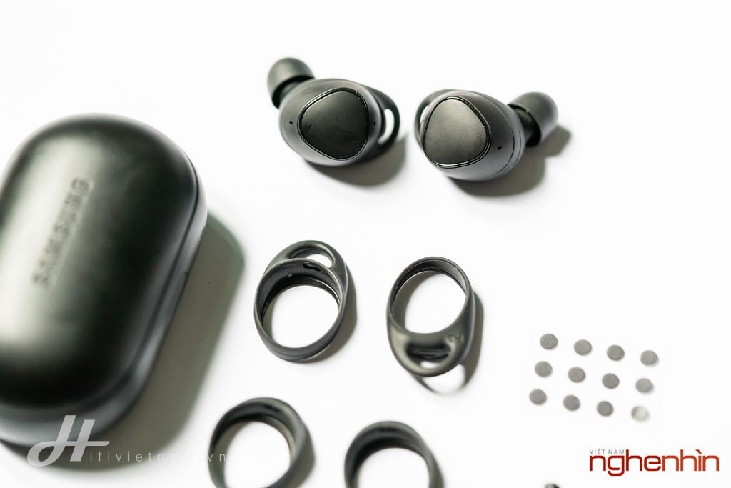 Đánh giá tai nghe không dây Samsung Gear IconX 2018: nhiều tính năng, âm thanh hợp lí ảnh 11