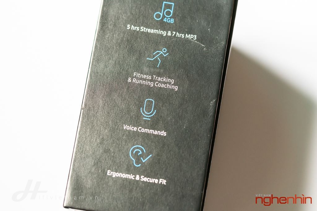 Đánh giá tai nghe không dây Samsung Gear IconX 2018: nhiều tính năng, âm thanh hợp lí ảnh 2