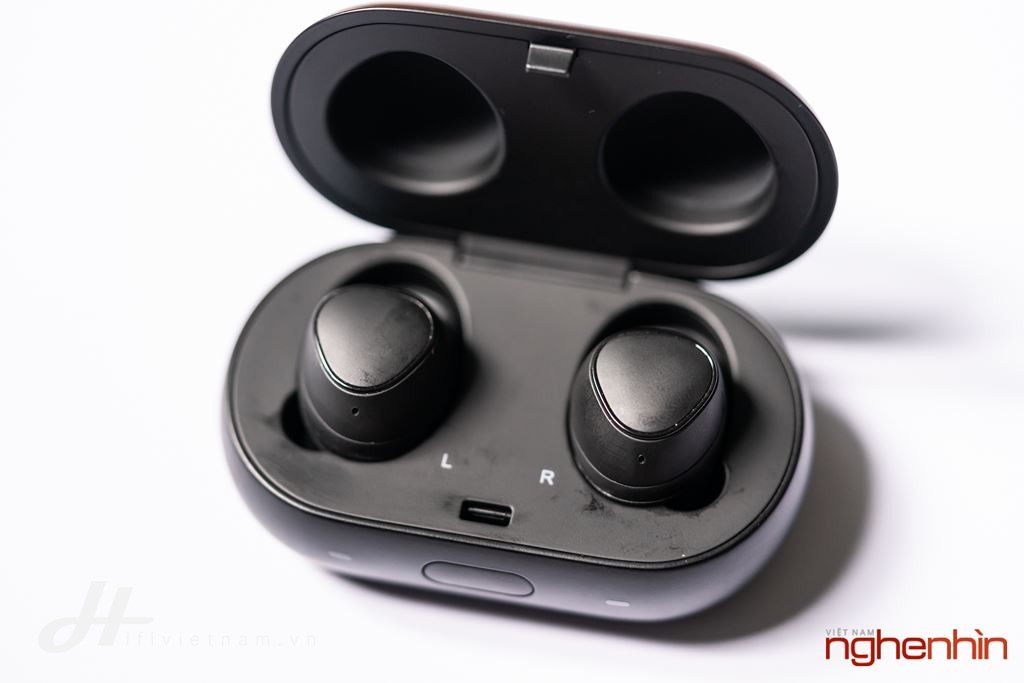 Đánh giá tai nghe không dây Samsung Gear IconX 2018: nhiều tính năng, âm thanh hợp lí ảnh 5