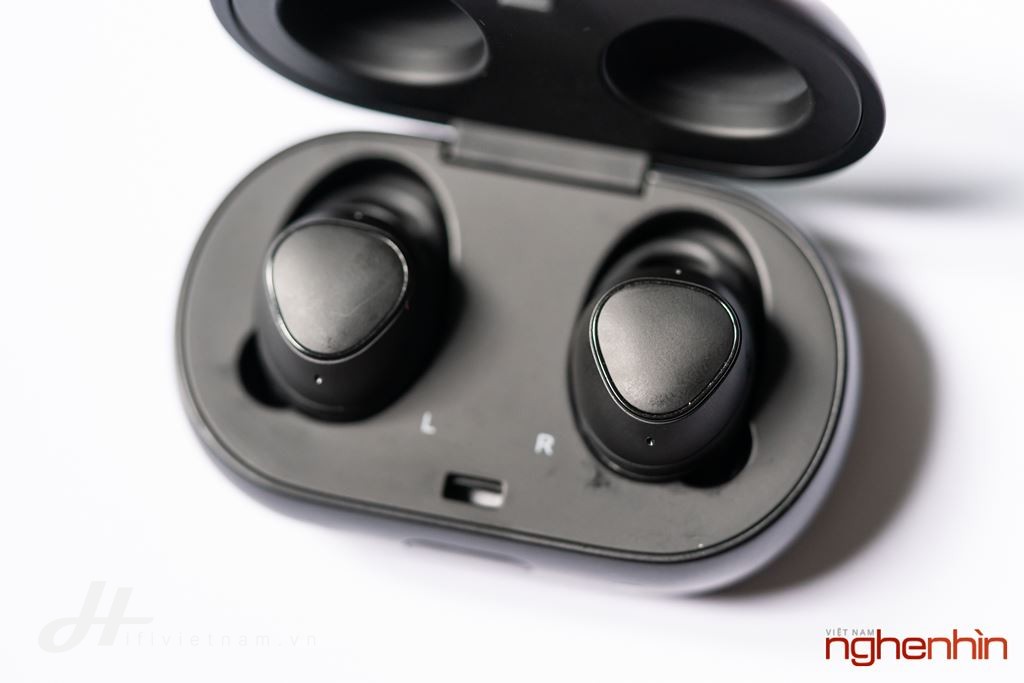 Đánh giá tai nghe không dây Samsung Gear IconX 2018: nhiều tính năng, âm thanh hợp lí ảnh 8