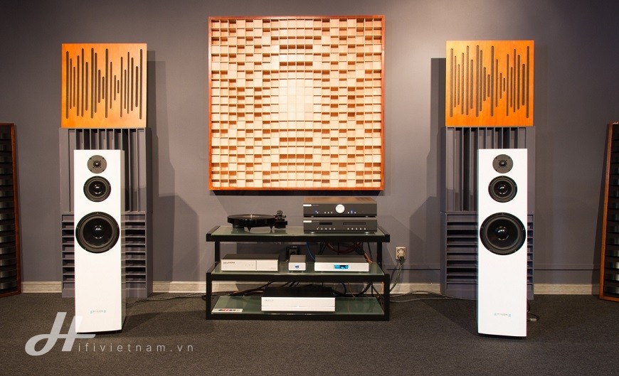 Loa Pylon Audio Sapphire 31