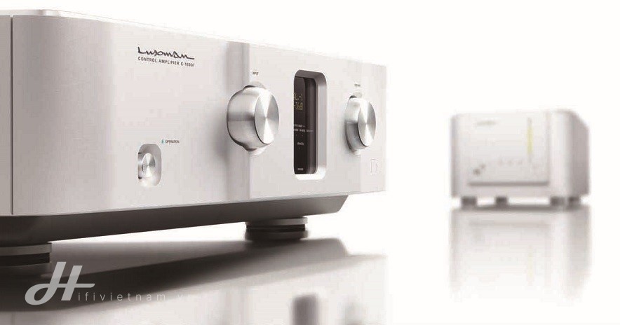 pre ampli Luxman tot