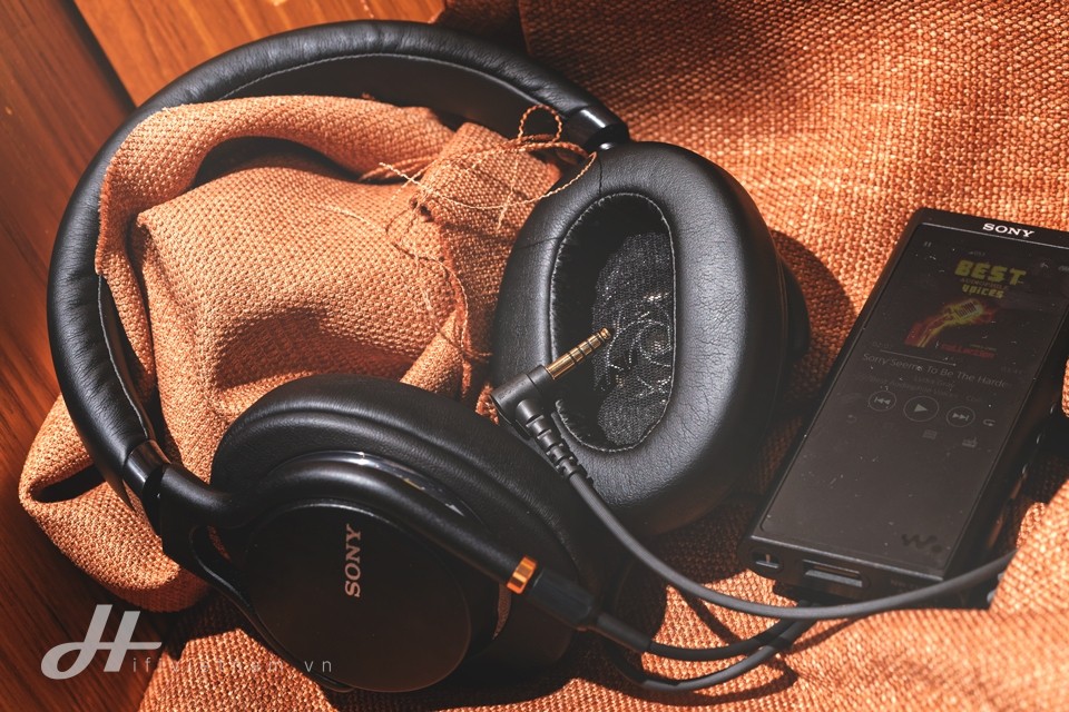 [Review] Sony MDR-1AM2 - Ly trà xanh ngọt dịu đến từ Nhật Bản của Sony