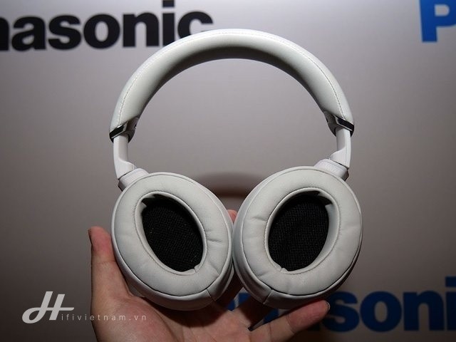 Technics giới thiệu bộ đôi tai nghe chống ồn EAH-F50B & EAH-F70N