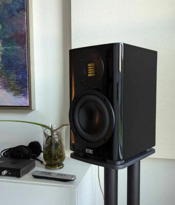 ELAC Solano 2.0 BS283: Đôi bookshelf trung tính, cân bằng và mang một chút ấm áp