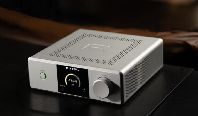 Rotel DX-5: Amply tích hợp nhỏ gọn kèm DAC dành cho audiophile yêu thích sự nhỏ gọn