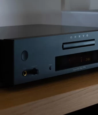 Đầu phát CD Onkyo C-30: Khi niềm đam mê đĩa CD được sống lại