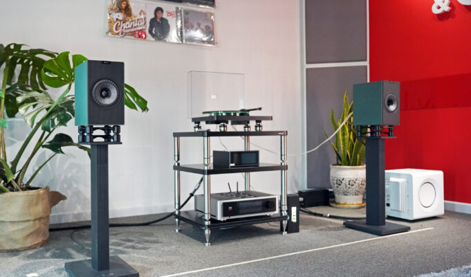 KEF ra mắt thị trường Việt Nam mẫu loa active không dây Coda W, thêm lựa chọn loa hi-fi “All-in-One” dành cho người chơi đĩa than hiện đại