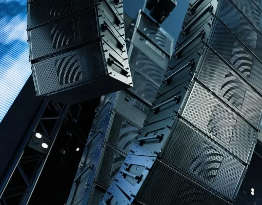 Meyer Sound ra mắt mẫu loa line array TIGRA và subwoofer 1800-LFC mới