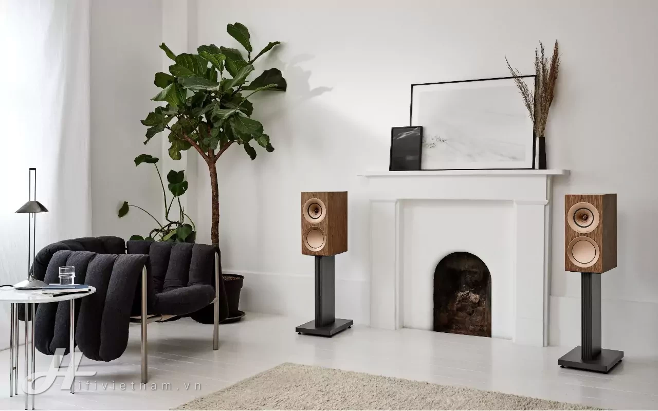 KEF R3 Meta