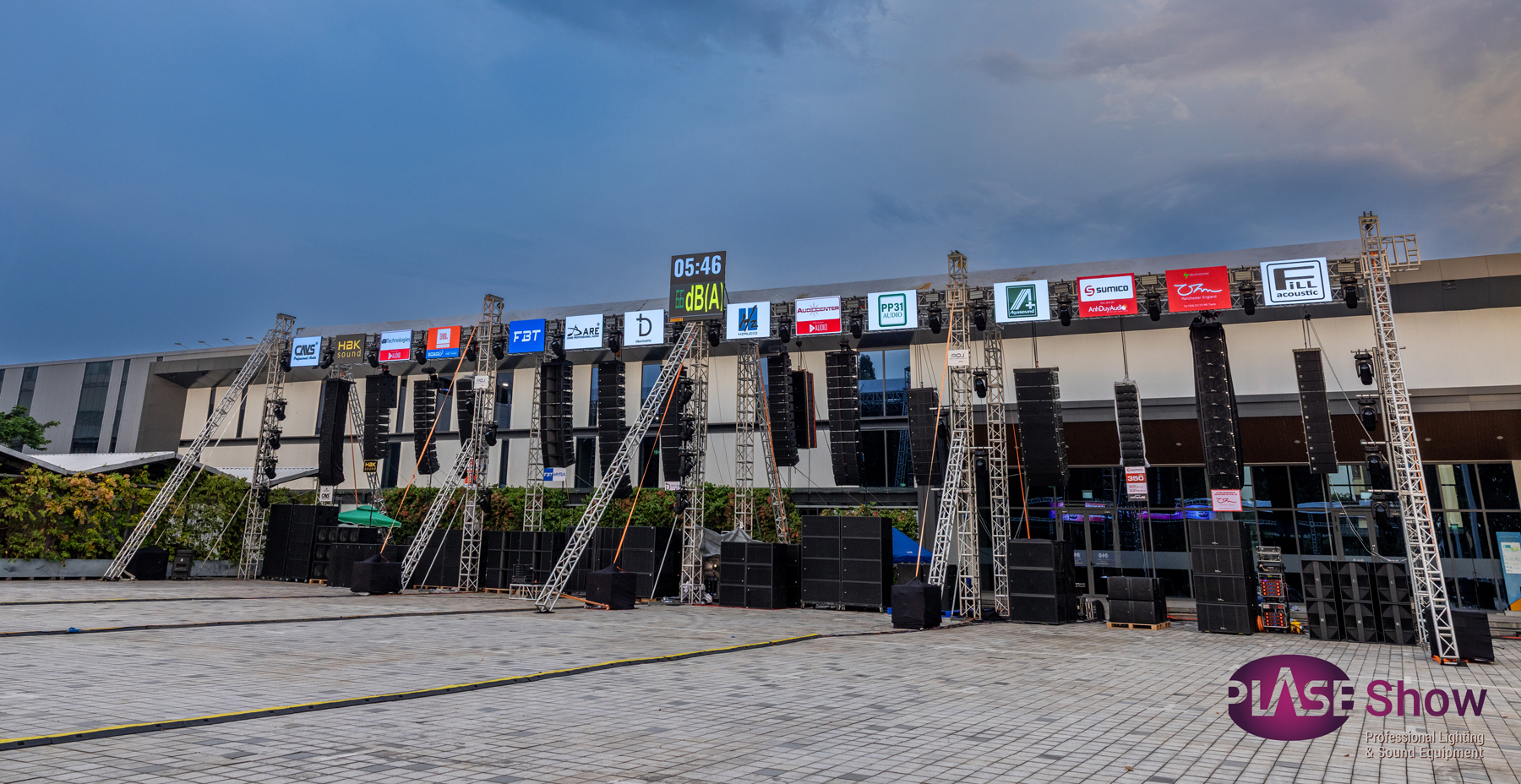 Khai mạc PLASE Show 2026: Lớn hơn, rực rỡ hơn, hội tụ nhiều đỉnh cao công nghệ thiết bị trình diễn